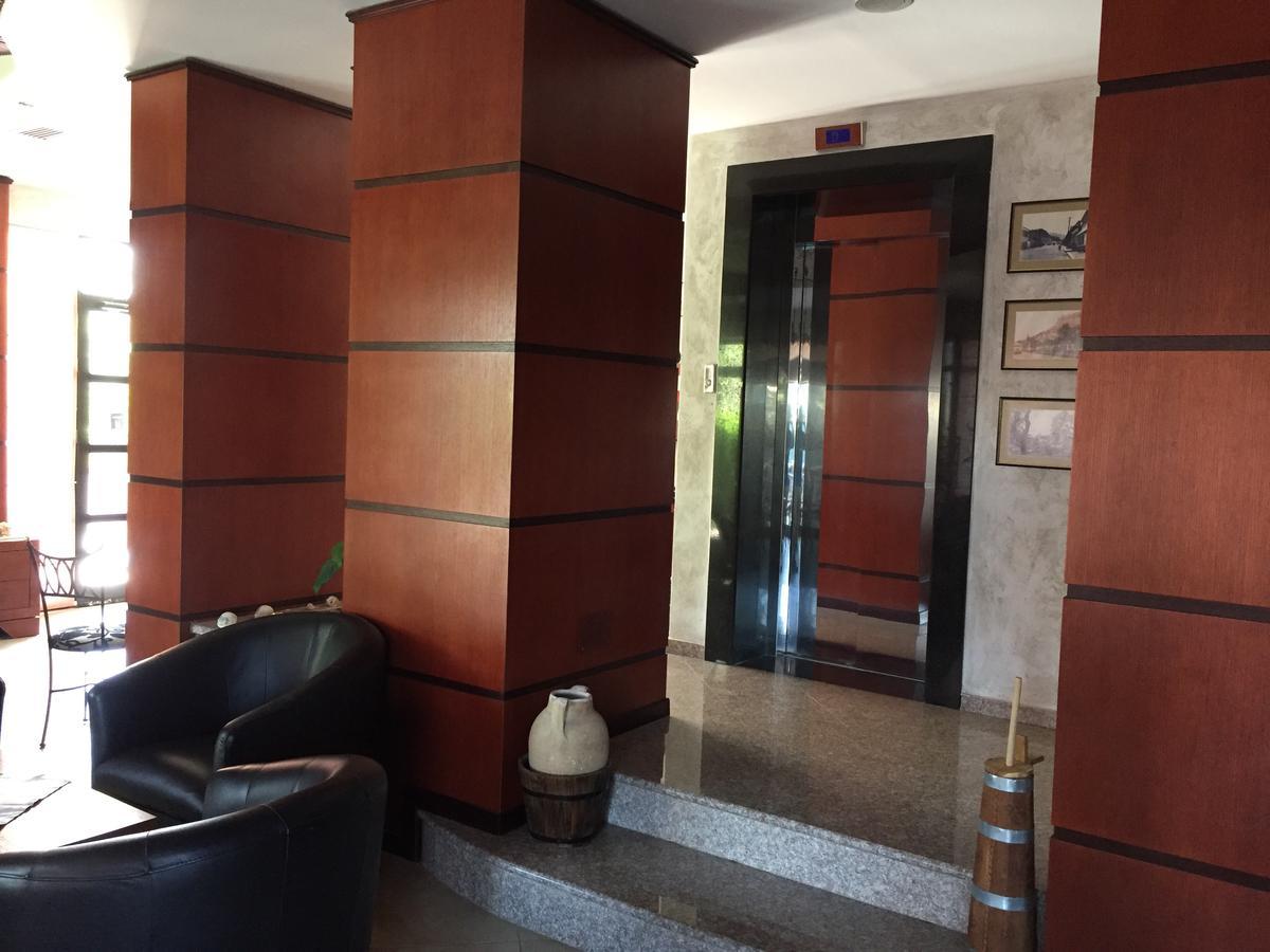 Icon Hotel Vlorë Eksteriør billede