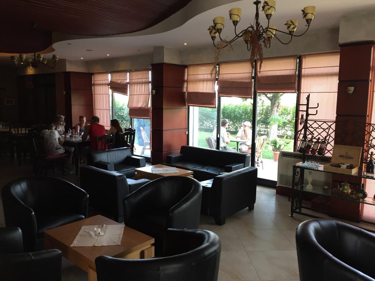 Icon Hotel Vlorë Eksteriør billede