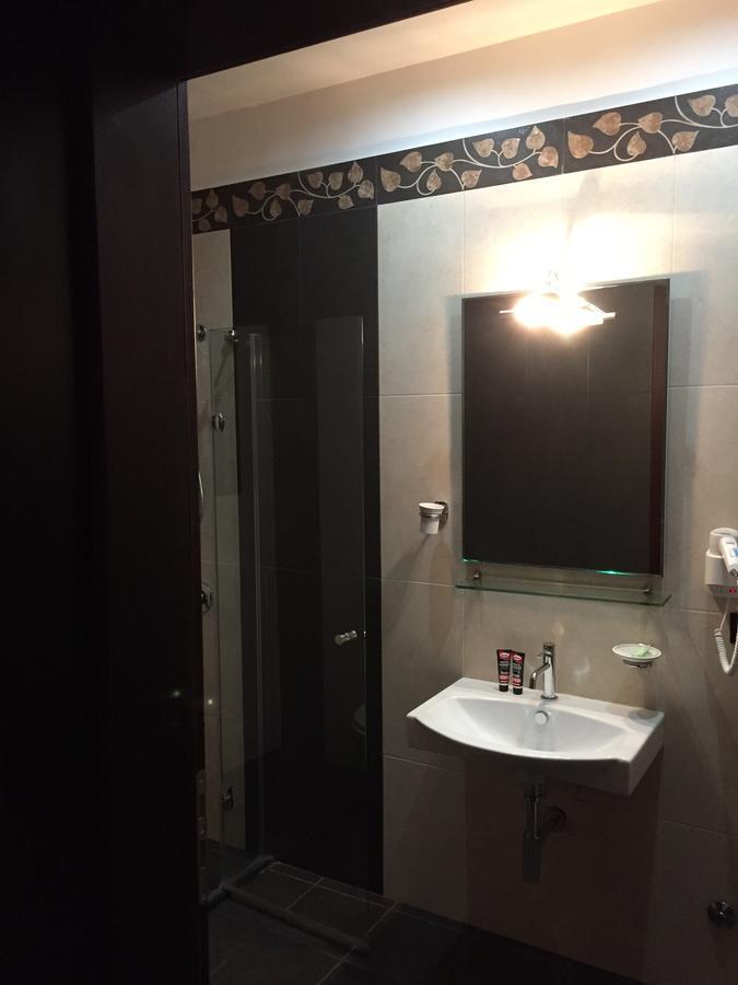 Icon Hotel Vlorë Eksteriør billede