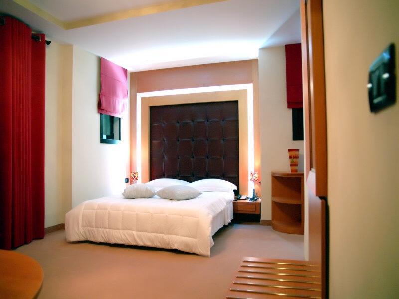 Icon Hotel Vlorë Eksteriør billede