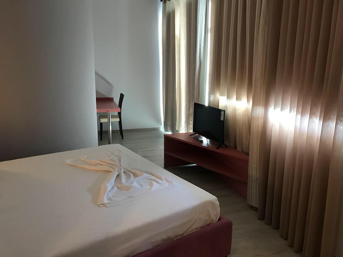 Icon Hotel Vlorë Eksteriør billede