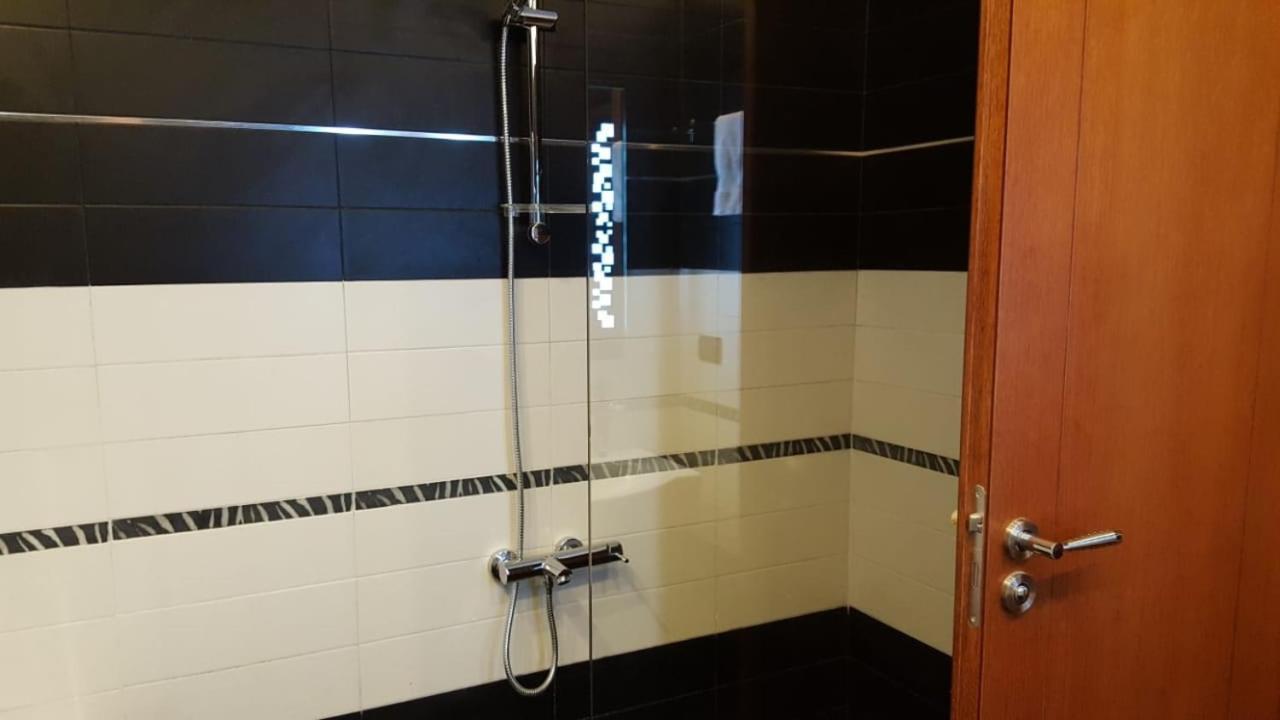 Icon Hotel Vlorë Eksteriør billede